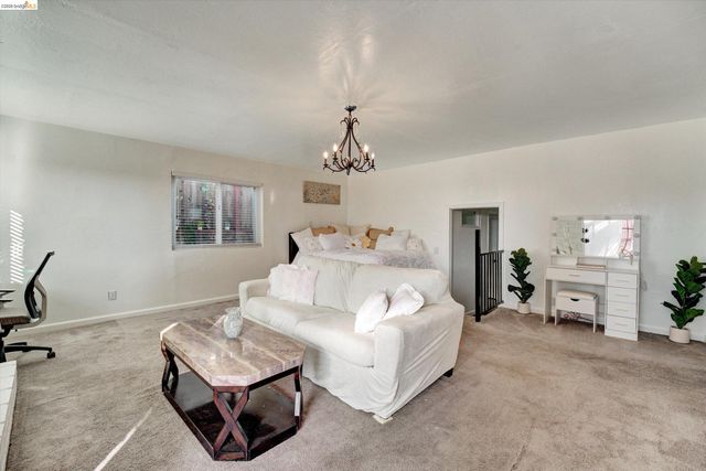 2515 Oliver Ave, Oakland, CA 94605