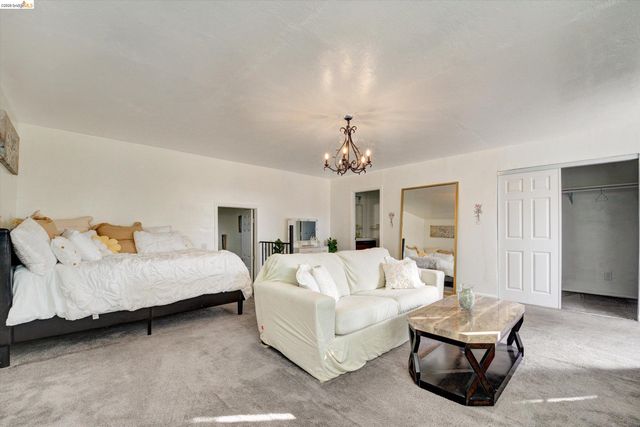 2515 Oliver Ave, Oakland, CA 94605