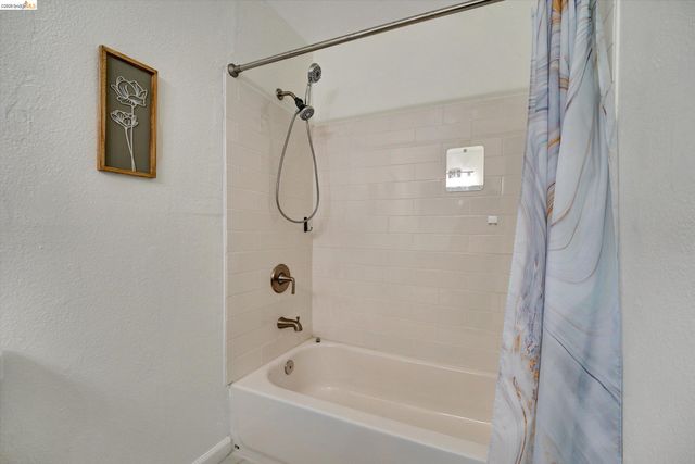 2515 Oliver Ave, Oakland, CA 94605