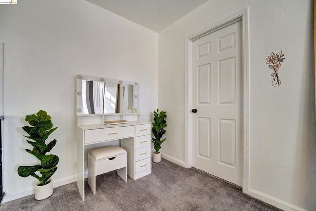 2515 Oliver Ave, Oakland, CA 94605