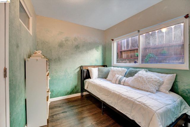 2515 Oliver Ave, Oakland, CA 94605