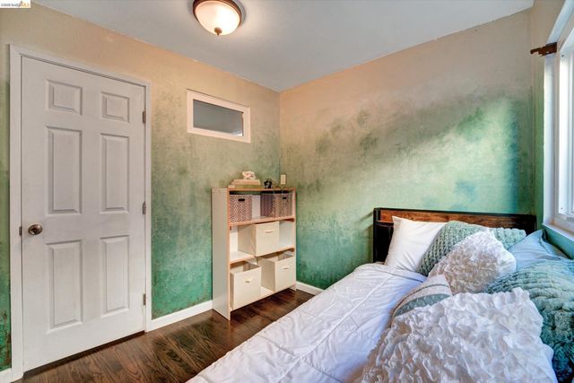 2515 Oliver Ave, Oakland, CA 94605