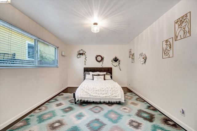 2515 Oliver Ave, Oakland, CA 94605