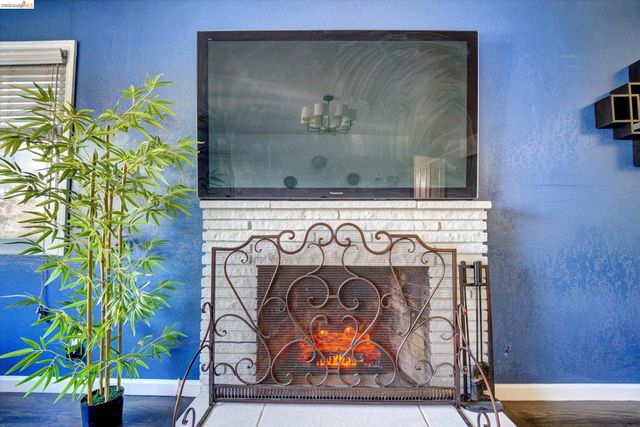 2515 Oliver Ave, Oakland, CA 94605
