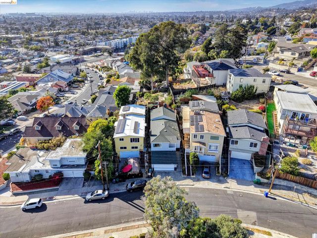 2515 Oliver Ave, Oakland, CA 94605