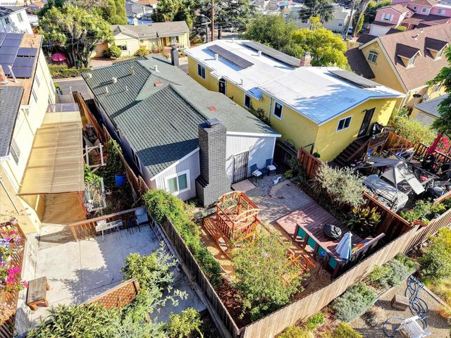 2515 Oliver Ave, Oakland, CA 94605
