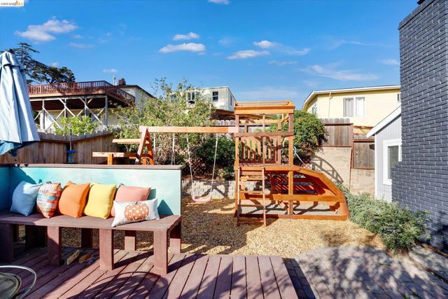 2515 Oliver Ave, Oakland, CA 94605