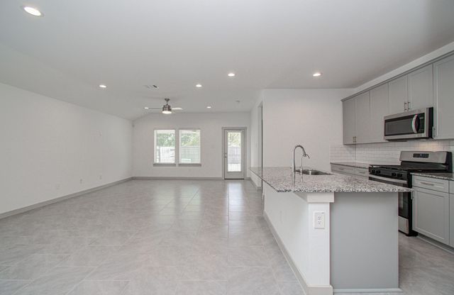 5047 Natchez Trace, Arcola, TX 77545