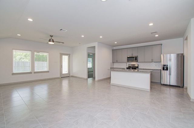 5047 Natchez Trace, Arcola, TX 77545