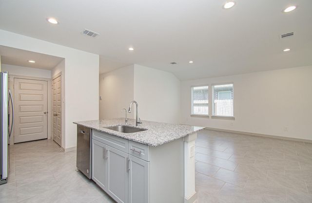 5047 Natchez Trace, Arcola, TX 77545