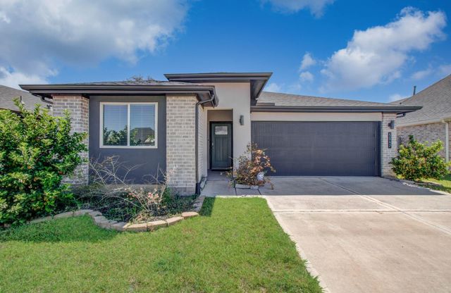 5047 Natchez Trace, Arcola, TX 77545