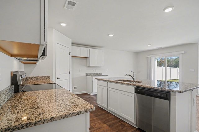 572 Woodland Farms Circle, Aynor, SC 29511