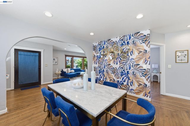 5137 Fairfax Ave, Oakland, CA 94601