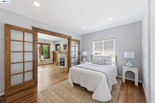 5137 Fairfax Ave, Oakland, CA 94601