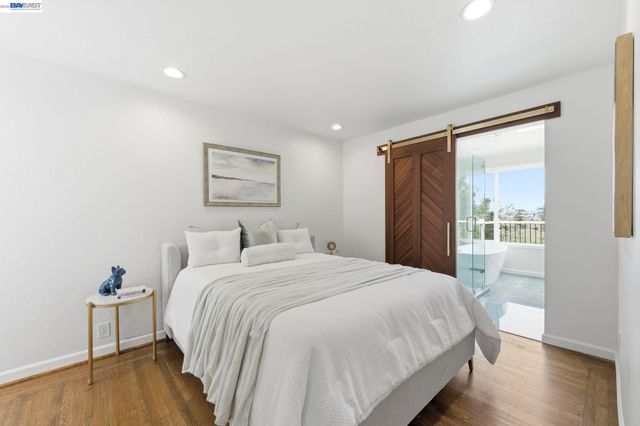 5137 Fairfax Ave, Oakland, CA 94601