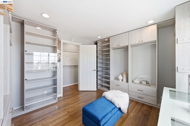 5137 Fairfax Ave, Oakland, CA 94601