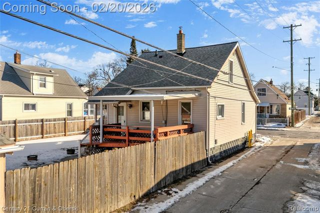 1882 7th Street, Wyandotte, MI 48192