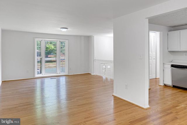 10911 SANTA CLARA DR, Fairfax, VA 22030