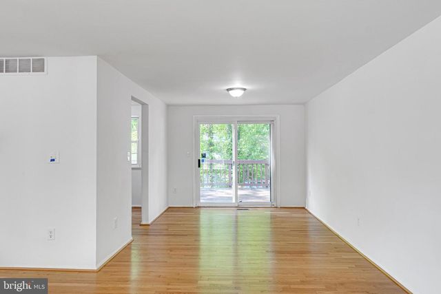 10911 SANTA CLARA DR, Fairfax, VA 22030