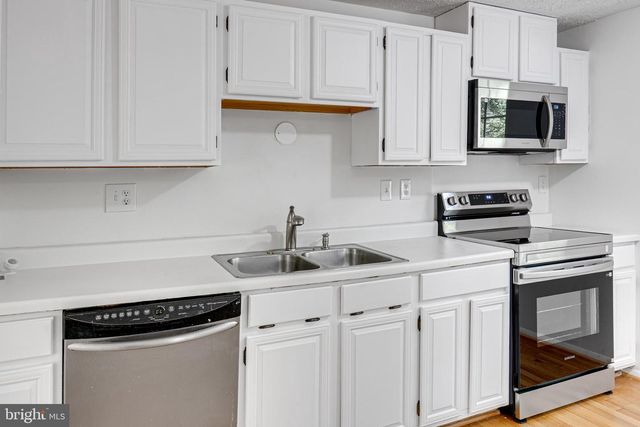 10911 SANTA CLARA DR, Fairfax, VA 22030