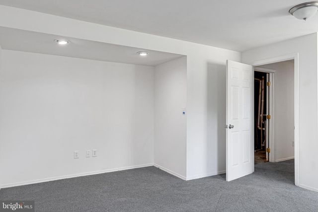 10911 SANTA CLARA DR, Fairfax, VA 22030