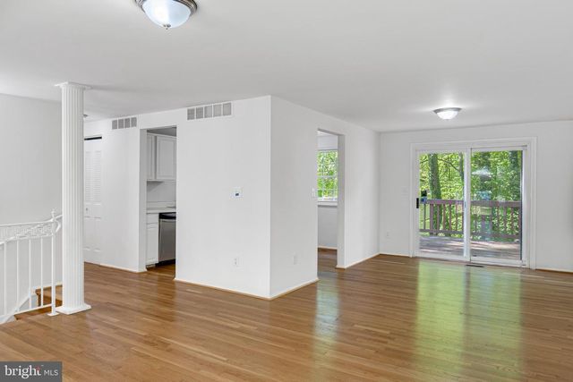 10911 SANTA CLARA DR, Fairfax, VA 22030