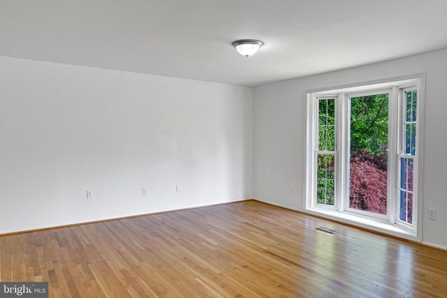 10911 SANTA CLARA DR, Fairfax, VA 22030
