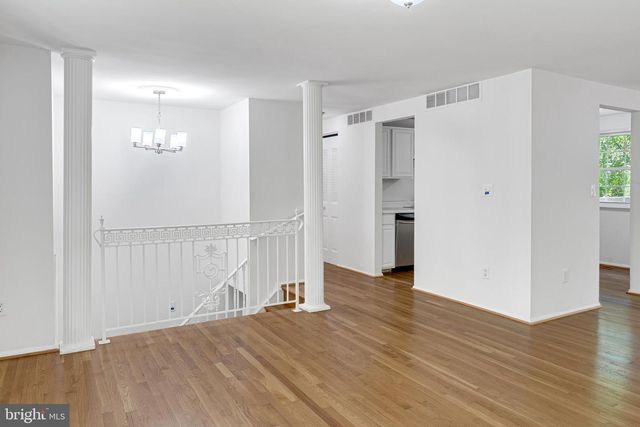 10911 SANTA CLARA DR, Fairfax, VA 22030