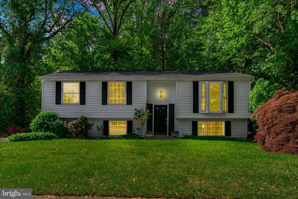 10911 SANTA CLARA DR, Fairfax, VA 22030