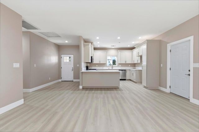 243 Seventh St, Colusa, CA 95932