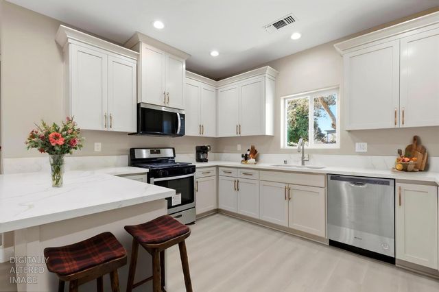 243 Seventh St, Colusa, CA 95932