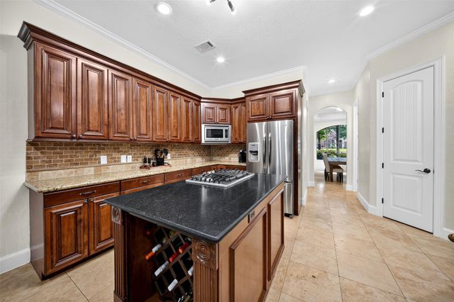 10410 Clubhouse Circle, Magnolia, TX 77354