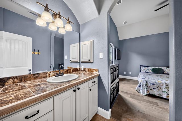 10410 Clubhouse Circle, Magnolia, TX 77354