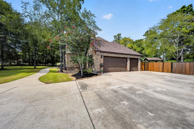 10410 Clubhouse Circle, Magnolia, TX 77354