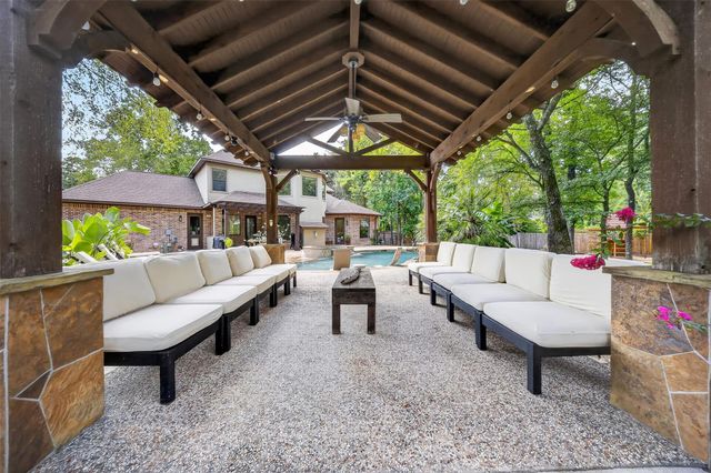 10410 Clubhouse Circle, Magnolia, TX 77354