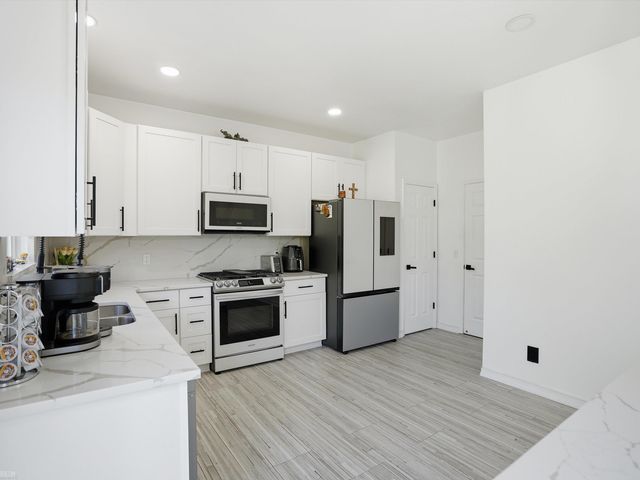 56655 Hastings Drive, Macomb Twp, MI 48042