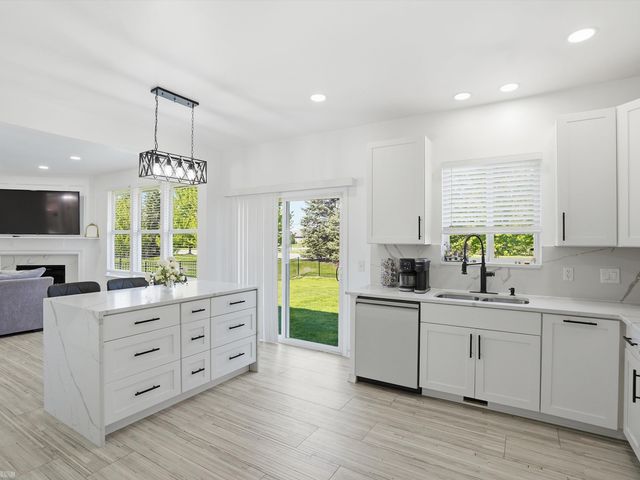 56655 Hastings Drive, Macomb Twp, MI 48042