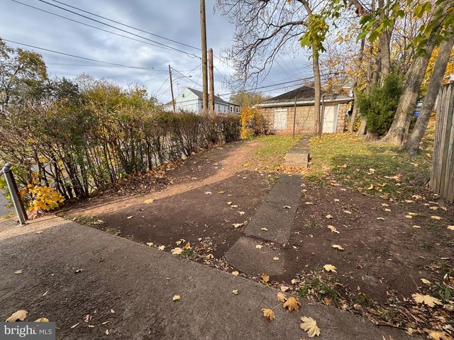 635 CHESTNUT ST, Pottstown, PA 19464