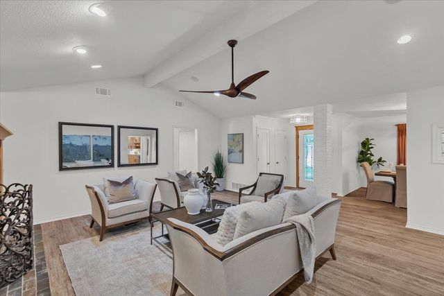 1943 Camelot Drive, Grapevine, TX 76051