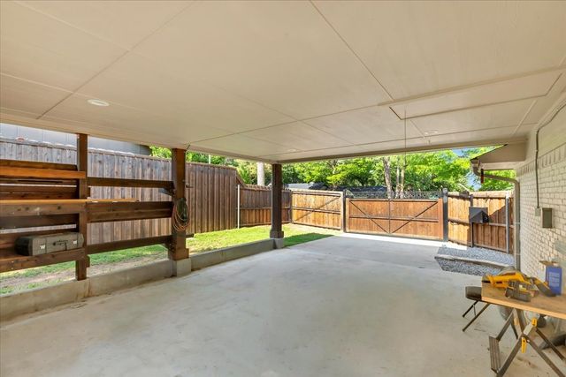 1943 Camelot Drive, Grapevine, TX 76051