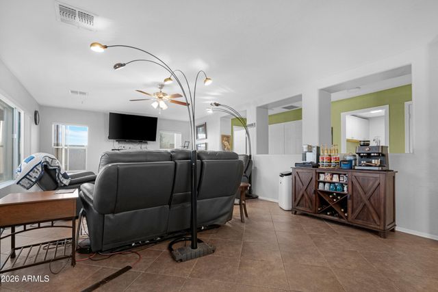 28204 N GRANITE Avenue, San Tan Valley, AZ 85143