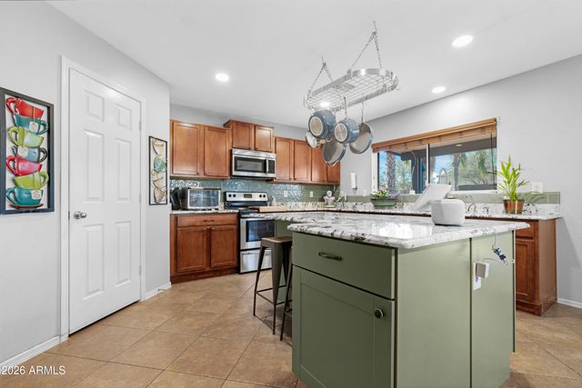 28204 N GRANITE Avenue, San Tan Valley, AZ 85143