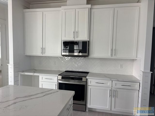 121 Marina Dr., South Padre Island, TX 78597