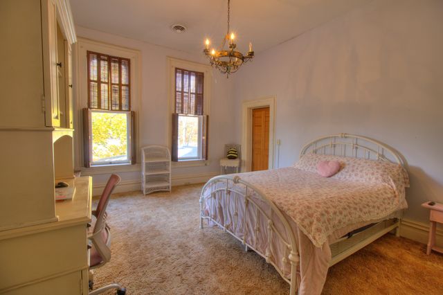 402 W Lincolnway Road, Morrison, IL 61270