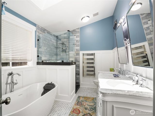 5950 SE Mullenix Road, Port Orchard, WA 98367