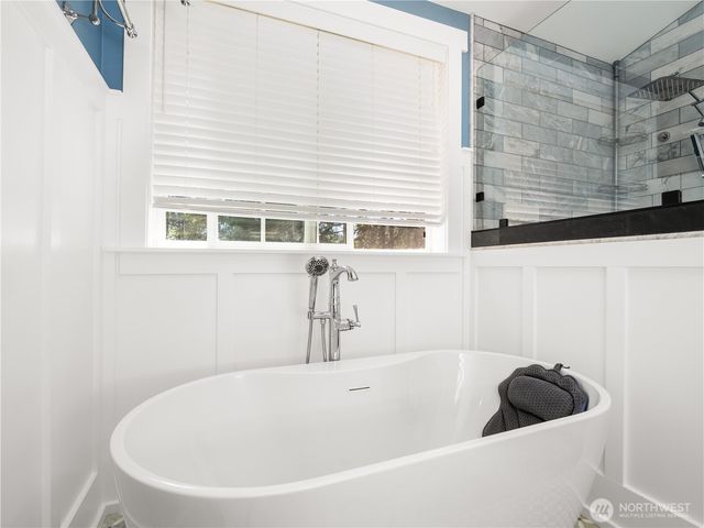 5950 SE Mullenix Road, Port Orchard, WA 98367