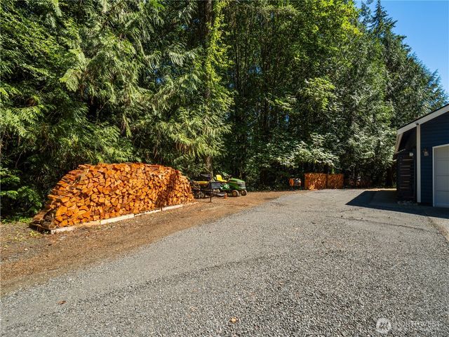 5950 SE Mullenix Road, Port Orchard, WA 98367