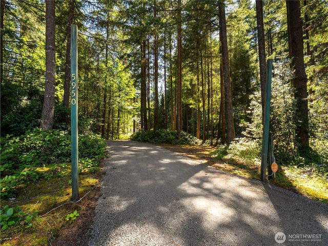 5950 SE Mullenix Road, Port Orchard, WA 98367