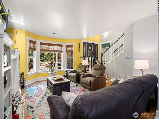 5950 SE Mullenix Road, Port Orchard, WA 98367