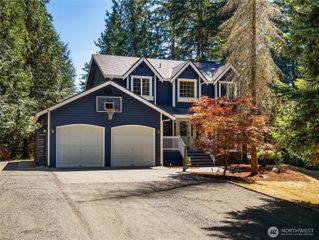 5950 SE Mullenix Road, Port Orchard, WA 98367